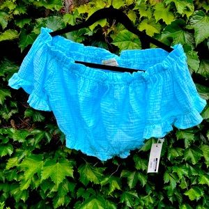 BRAND NEW WITH TAGS OCEAN SURFARI TOP